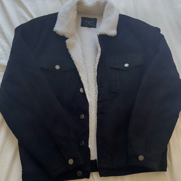 Forever 21 Jackets & Blazers - Forever 21 Black Teddy Jacket with White Lining UNISEX